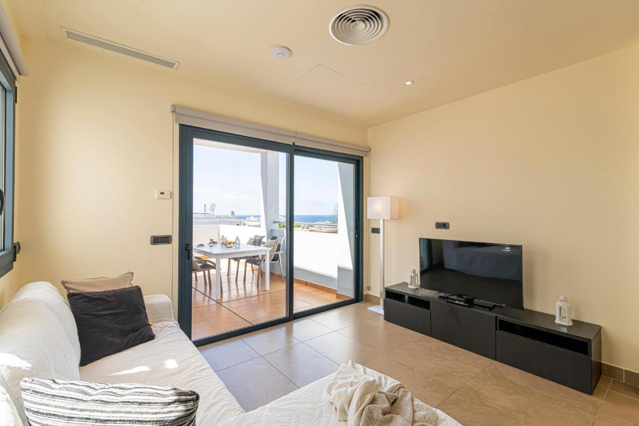 Luxury Holidays Suites, Playa De Los Cristianos Los Cristianos  Exterior photo